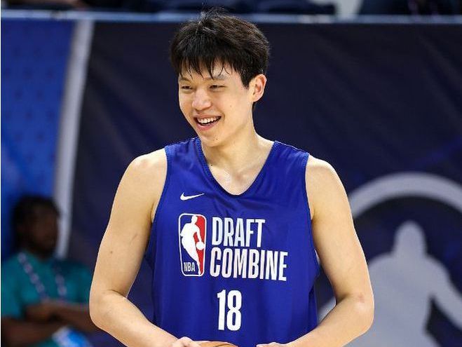 杨瀚森完成老鹰试训：两轮面试+今夏三次对话，已试训9支NBA球队