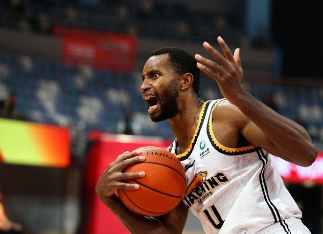 山东男篮欲签辽宁三连冠FMVP弗格，重现昔日哈德森引援辉煌