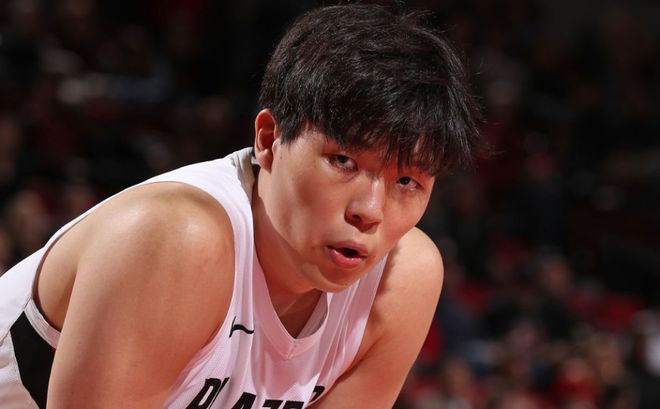 比卢普斯盛赞杨瀚森：下半场像“火箭”一样爆发！